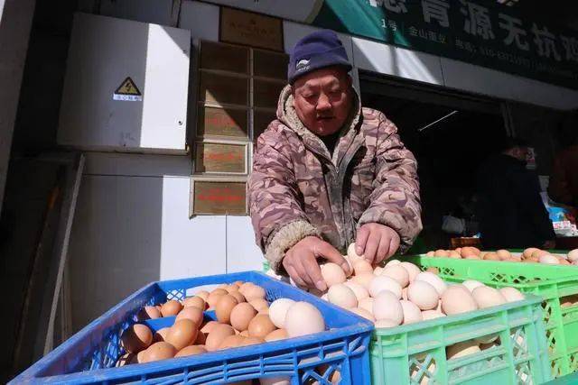 北京蔬菜供应地由南往北转变菜价初步颠簸下行(图3)