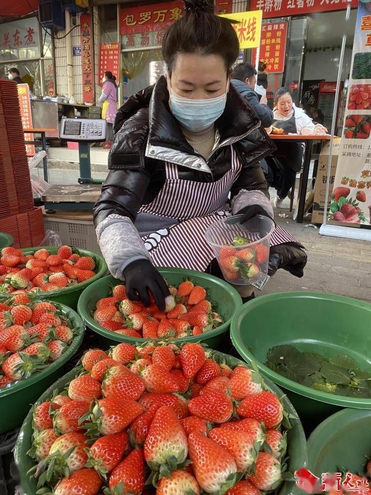 生果商场迎来年前旺销(图3)